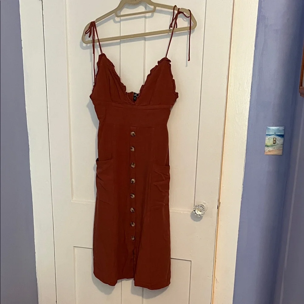 Lulu’s Rust Midi Dress - Picture 2 of 11